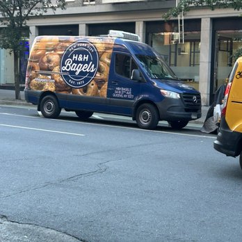 H&H Bagels - Bagels Near Me - New York, New York
