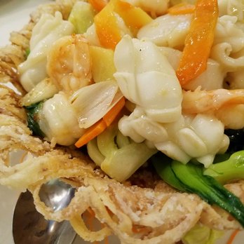 Evergreen Restaurant - Seafood in taro basket - Cantonese Near Me - Chicago, Illinois Evergreen Restaurant - Seafood in taro basket - Cantonese Near Me - Chicago, Illinois