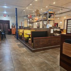 Osaka Sushi & Hibachi - Regular dining room