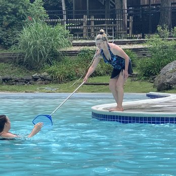 Drummer Boy Camping Resort - Guests trying to clean the pool - RV Parks Near Me - Gettysburg, Pennsylvania Drummer Boy Camping Resort - Guests trying to clean the pool - RV Parks Near Me - Gettysburg, Pennsylvania
