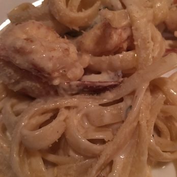 Benito's Pizza - Fettuccini with shrimp - Pizza Near Me - Cancún, ROO Benito's Pizza - Fettuccini with shrimp - Pizza Near Me - Cancún, ROO