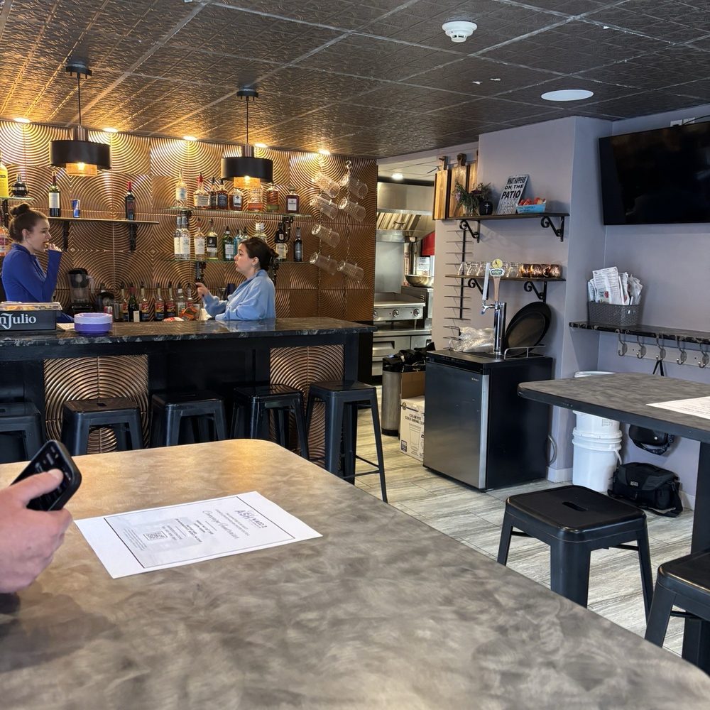 The Pour Yard - Desserts Near Me - Quincy, Massachusetts