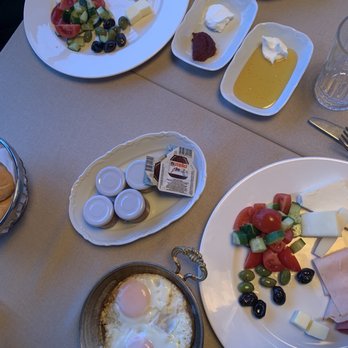 The Artisian Hotel - Breakfast! - Food Near Me - İstanbul, 34 The Artisian Hotel - Breakfast! - Food Near Me - İstanbul, 34