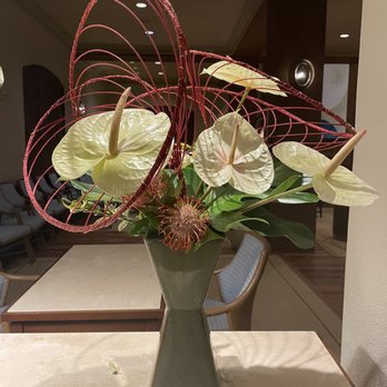 Orchids - Flowers through the hotel: - Breakfast & Brunch Near Me - Honolulu, Hawaii Orchids - Flowers through the hotel: - Breakfast & Brunch Near Me - Honolulu, Hawaii
