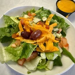 House salad with French dressing
