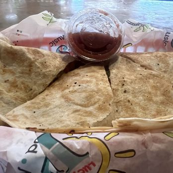 LuLu's Gulf Shores - Chicken Quesadilla - Seafood Near Me - Gulf Shores, Alabama LuLu's Gulf Shores - Chicken Quesadilla - Seafood Near Me - Gulf Shores, Alabama