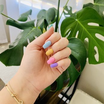 Valentines Nails Spa - Acrylic - Nail Salons Near Me - San Diego, California