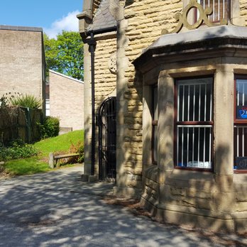 Leeds PC Repairs - Car Park and entrance - IT Services & Computer Repair Near Me - Leeds, XWY Leeds PC Repairs - Car Park and entrance - IT Services & Computer Repair Near Me - Leeds, XWY
