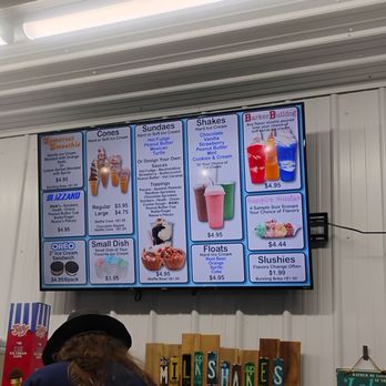 Lower Lake Creamery - Menu with prices October 2025 - Ice Cream & Frozen Yogurt Near Me - Barker, New York Lower Lake Creamery - Menu with prices October 2025 - Ice Cream & Frozen Yogurt Near Me - Barker, New York