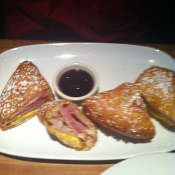 Cheddar's Scratch Kitchen - Monte Cristo sandwich, my coworker loved it - Comfort Food Near Me - Lincoln, Nebraska Cheddar's Scratch Kitchen - Monte Cristo sandwich, my coworker loved it - Comfort Food Near Me - Lincoln, Nebraska