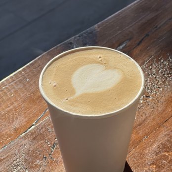 Barefoot Coffee Roasters - Rose latté - Coffee & Tea Near Me - Solana Beach, California