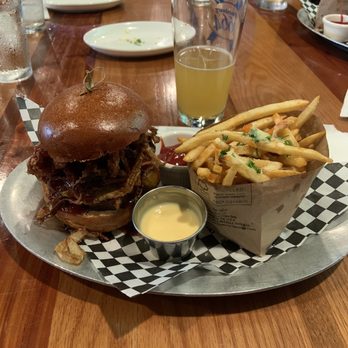 Brew Kitchen Ale House - Smoking bacon burger - Barbeque Near Me - Los Alamitos, California Brew Kitchen Ale House - Smoking bacon burger - Barbeque Near Me - Los Alamitos, California
