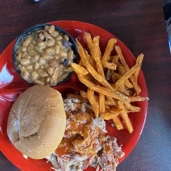 Limp Lizard - Pulled pork sandwich - Barbeque Near Me - Syracuse, New York