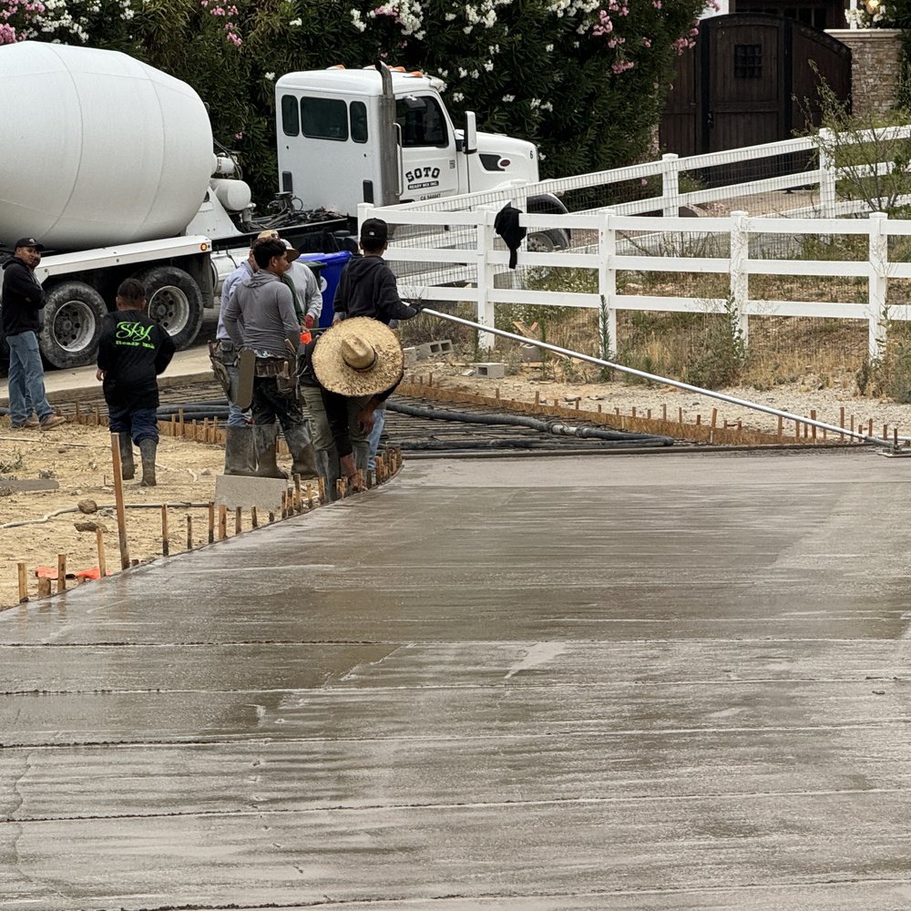 Au Standard Concrete - Pouring and finishing the concrete - Masonry/Concrete Near Me Au Standard Concrete - Pouring and finishing the concrete - Masonry/Concrete Near Me