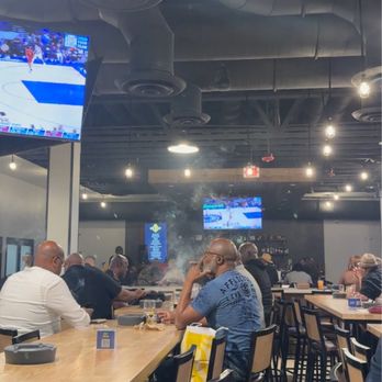 Cigar International - Plenty of seating. - Lounges Near Me - Orlando, Florida Cigar International - Plenty of seating. - Lounges Near Me - Orlando, Florida
