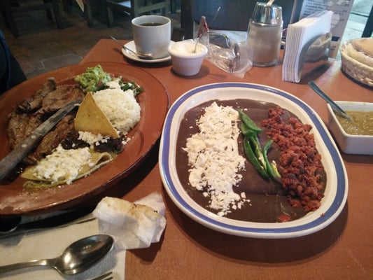 Los Ahuehuetes by null