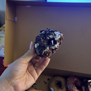Top Pot Doughnuts - Oreo donut - Bakeries Near Me - Seattle, Washington Top Pot Doughnuts - Oreo donut - Bakeries Near Me - Seattle, Washington