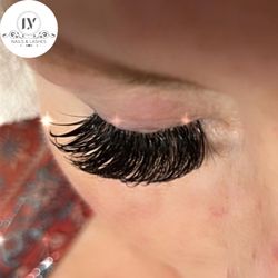 LV Nails & Lashes