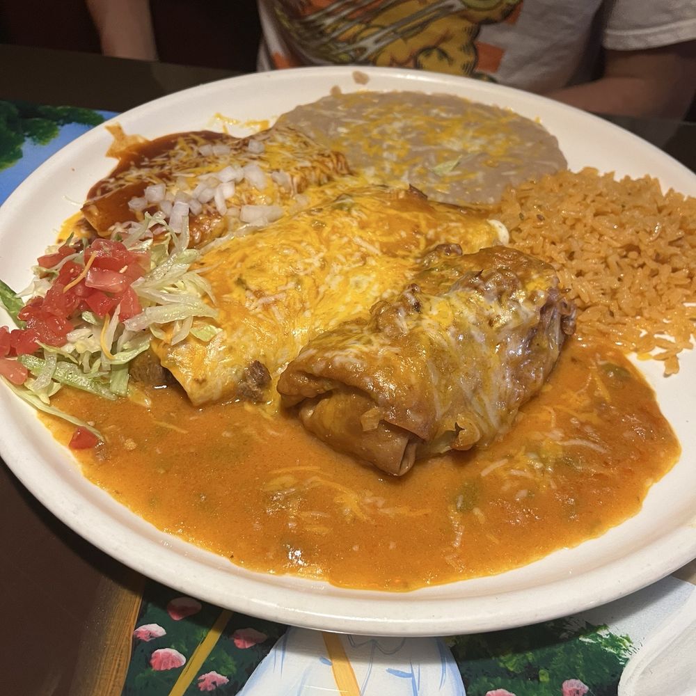 El Karajo Mexican Restaurant - Combination Plate 1 - Mexican Near Me - Centennial, Colorado El Karajo Mexican Restaurant - Combination Plate 1 - Mexican Near Me - Centennial, Colorado