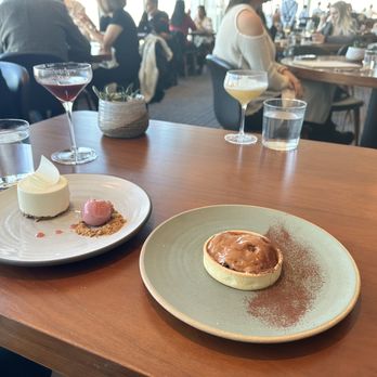 Manhatta - Chocolate Crémeux and key lime cheesecake - New American Near Me - New York, New York Manhatta - Chocolate Crémeux and key lime cheesecake - New American Near Me - New York, New York