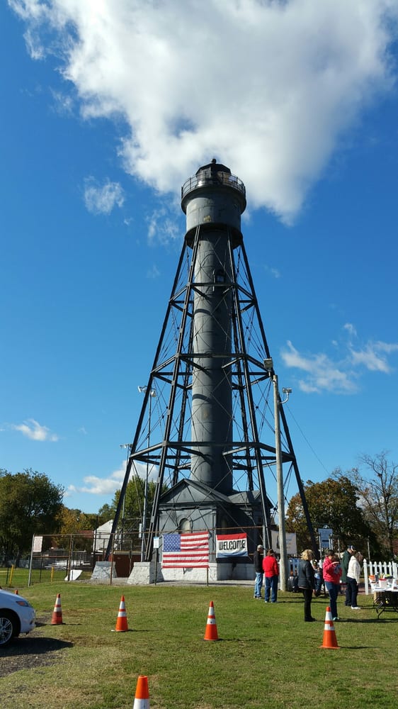TINICUM REAR RANGE LIGHTHOUSE Updated August 2024 72 2nd St