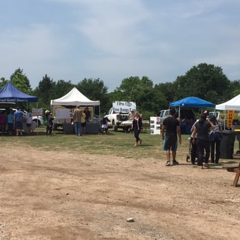 Fulshear Farmers' Market - Farmers Market Near Me - Fulshear, Texas Fulshear Farmers' Market - Farmers Market Near Me - Fulshear, Texas