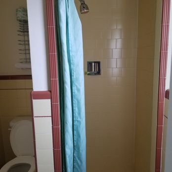Inca Inn Motel - The shower everyone complains about, but it was good for a hot shower. - Hotels Near Me - Moab, Utah Inca Inn Motel - The shower everyone complains about, but it was good for a hot shower. - Hotels Near Me - Moab, Utah