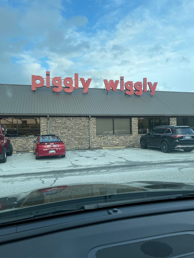 PIGGLY WIGGLY 10 Reviews 7110 Hwy 441 N, Dillard, GA Yelp