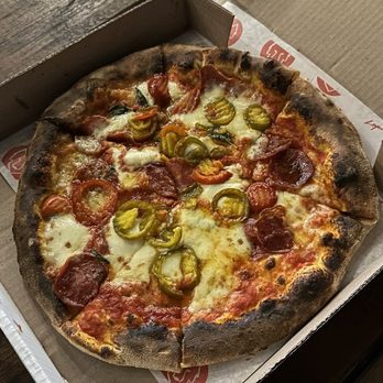 Lupo Rosso - LIC heat - Pizza Near Me - Long Island City, New York