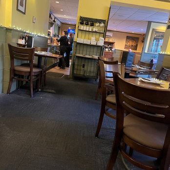 Four Corners Grille - Interior dining room - American Near Me - Tiverton, Rhode Island Four Corners Grille - Interior dining room - American Near Me - Tiverton, Rhode Island