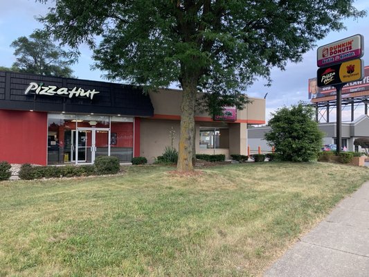 Pizza Hut by null