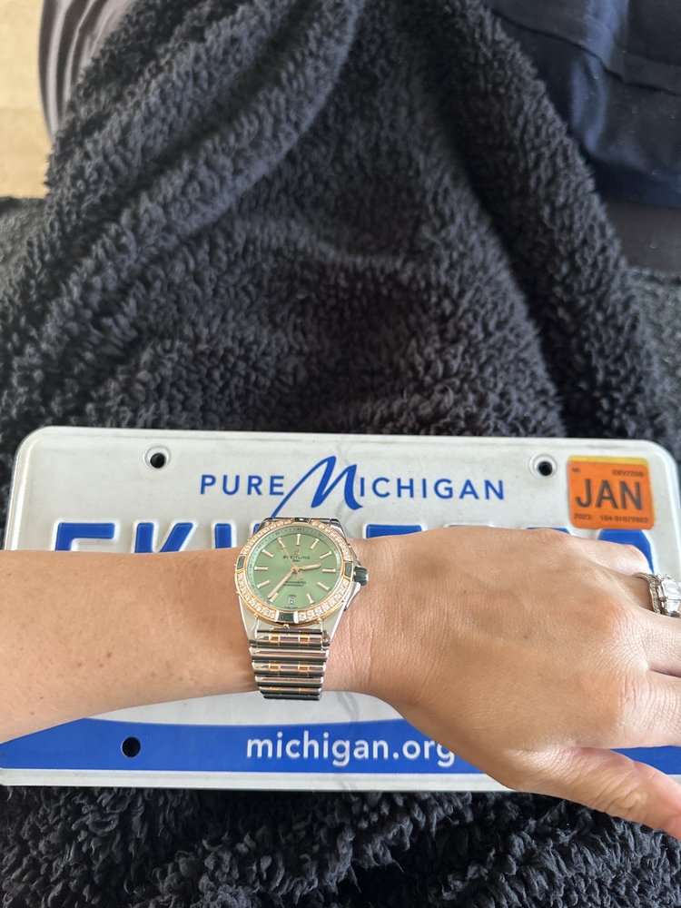 AVA INSURANCE & AUTO TAGS Updated September 2024 21 Photos 415 W