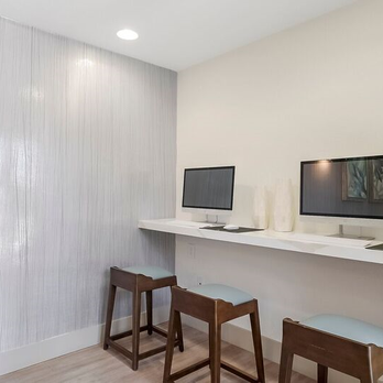 El Paseo - Our Business Center - Apartments Near Me - Tustin, California El Paseo - Our Business Center - Apartments Near Me - Tustin, California