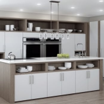 Concept Bath Systems - White is still the #1  kitchen cabinet choice. - General Contractors Near Me - Bettendorf, Iowa