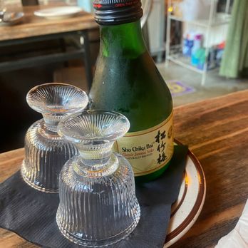 Saranrom Thai - Thai Near Me - Elmhurst, New York