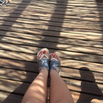 Las Cañadas Campamento - Don't have secure shoes and think you might lose them while your zipping in the air? Don't worry, they'll take care of you. - Amusement Parks Near Me - Ensenada, BCN