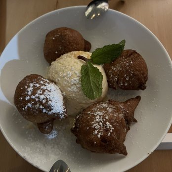 Somo Kitchen & Sushi - Apple fritters - Sushi Bars Near Me - Providence, Rhode Island Somo Kitchen & Sushi - Apple fritters - Sushi Bars Near Me - Providence, Rhode Island