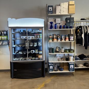 3 Legged Coffee Brewery - Coffee & Tea Near Me - Lindenhurst, Illinois