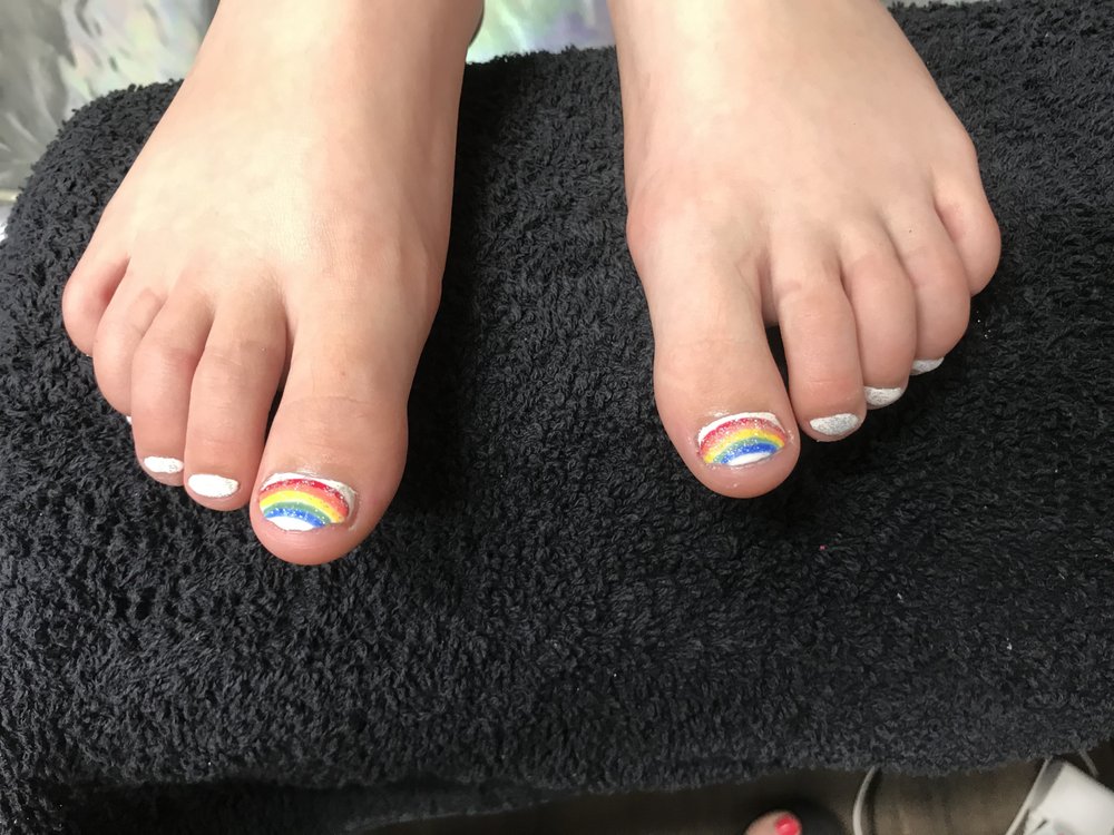 Missy’s Suite Nails Logo