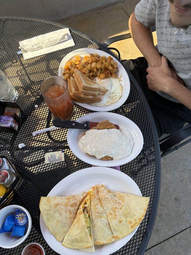 Goldie’s Deli & Restaurant