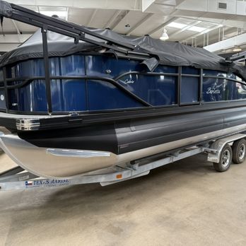 Misa’s Mobile Detailing - Pontoon bump guard and vinyl wrap - Auto Detailing Near Me Misa’s Mobile Detailing - Pontoon bump guard and vinyl wrap - Auto Detailing Near Me