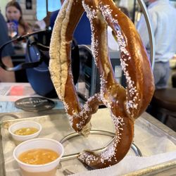 Bottlenose Brewing - Bavarian Pretzel