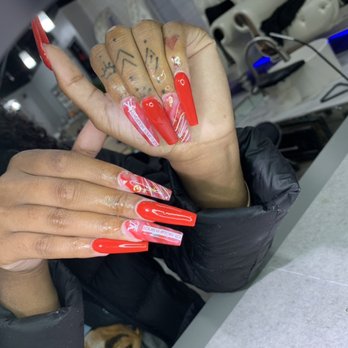 La Creme Nail Bar - Candy Cane Louis Vuitton Nails only at @lacremenailbar - Nail Salons Near Me - Allentown, Pennsylvania La Creme Nail Bar - Candy Cane Louis Vuitton Nails only at @lacremenailbar - Nail Salons Near Me - Allentown, Pennsylvania
