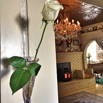 Dream Inn - Bed & Breakfast Near Me - Mount Shasta, California Dream Inn - Bed & Breakfast Near Me - Mount Shasta, California