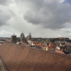 Predigerkirche - Blick vom Turm über das Kirchendach zu Paulsturm (links) Dom (mitte) und Severi (rechts)