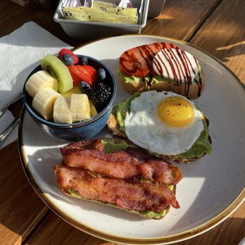 Eight AM - Avocado toast 3 ways - New American Near Me - San Francisco, California