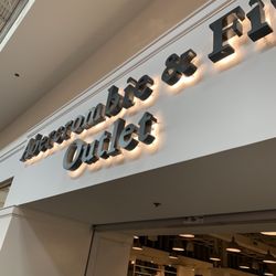 Abercrombie & Fitch Outlet