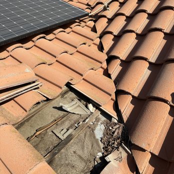 VA Roofing - This home here has several leaks in this valley area due to debris gathering up in the valley and causing leaks - Roofing Near Me