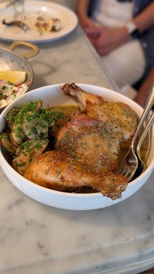 Mamakas Taverna by null