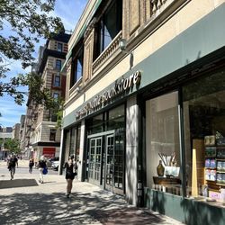 Barnes & Noble